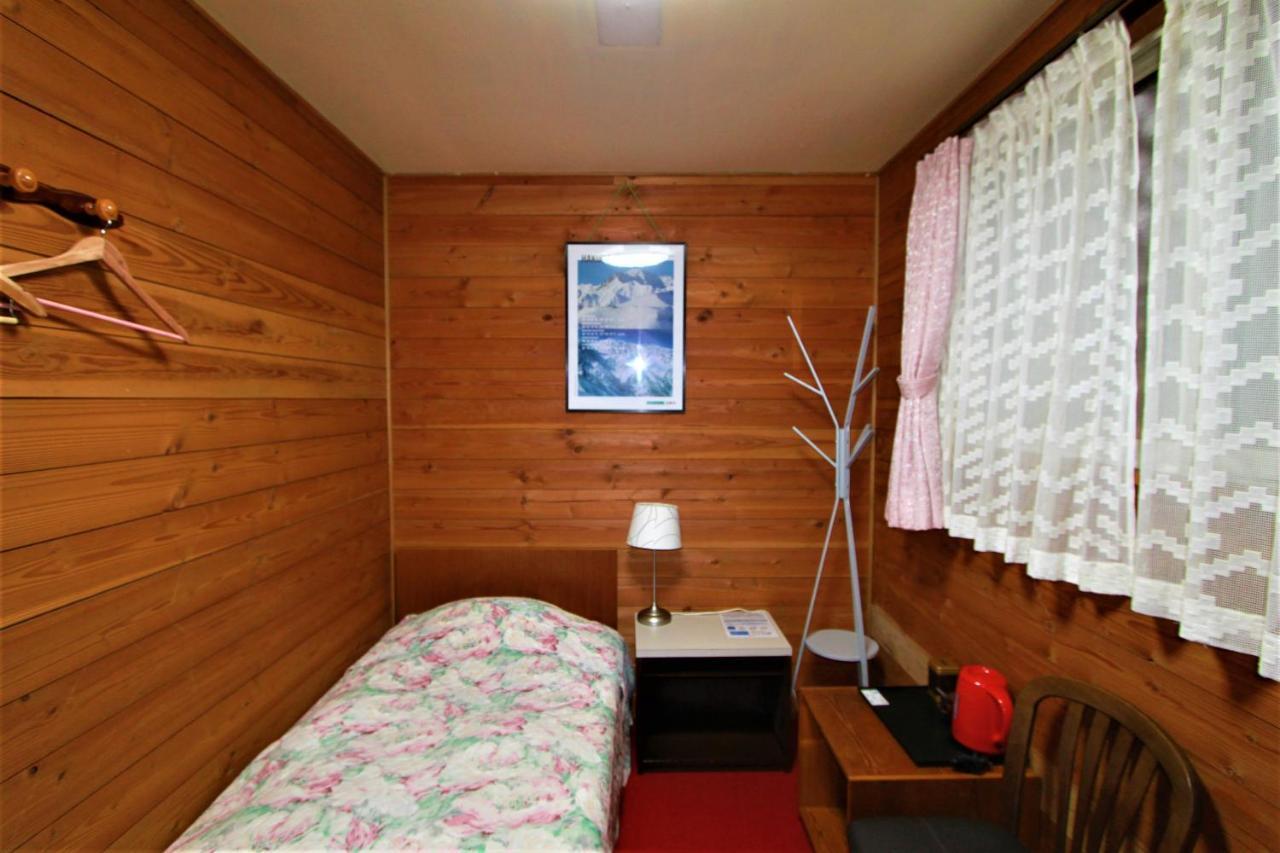 Pension Eastmountain Hakuba Exterior photo